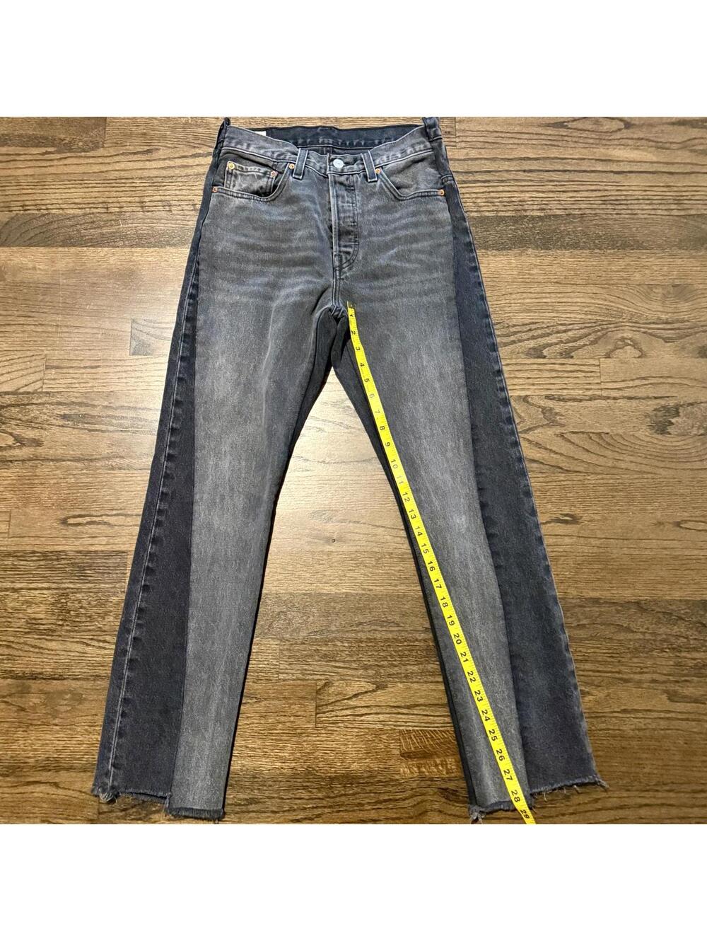 NWOT Levi's Premium 501 Women's Spliced Black & Grey Jeans Size 27W 30L - Picture 4 of 6